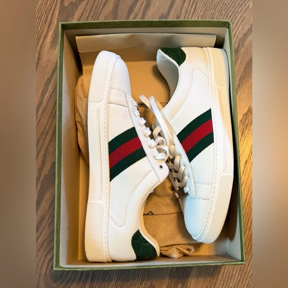 Men's Gucci Ace sneaker in box